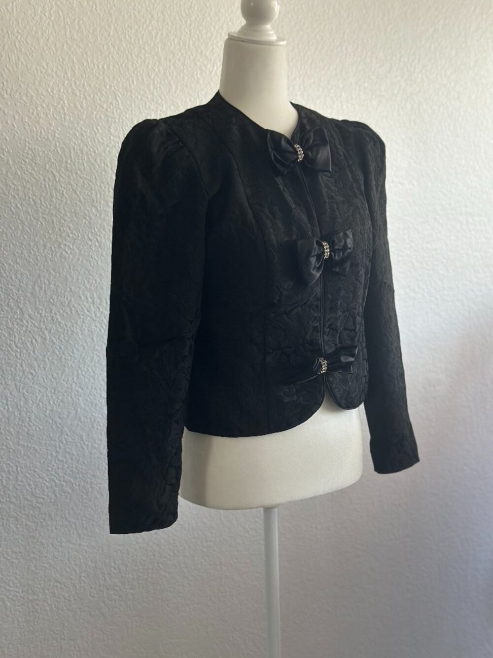 Vintage Patra Black Brocade Cropped Jacket Size 8 Satin Bow Rhinestone Closures